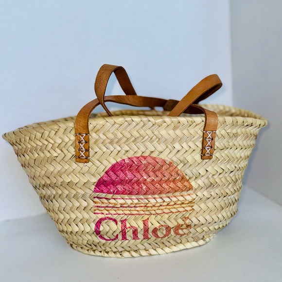 Auth Chloe woven beach tote - Picture 1 of 10